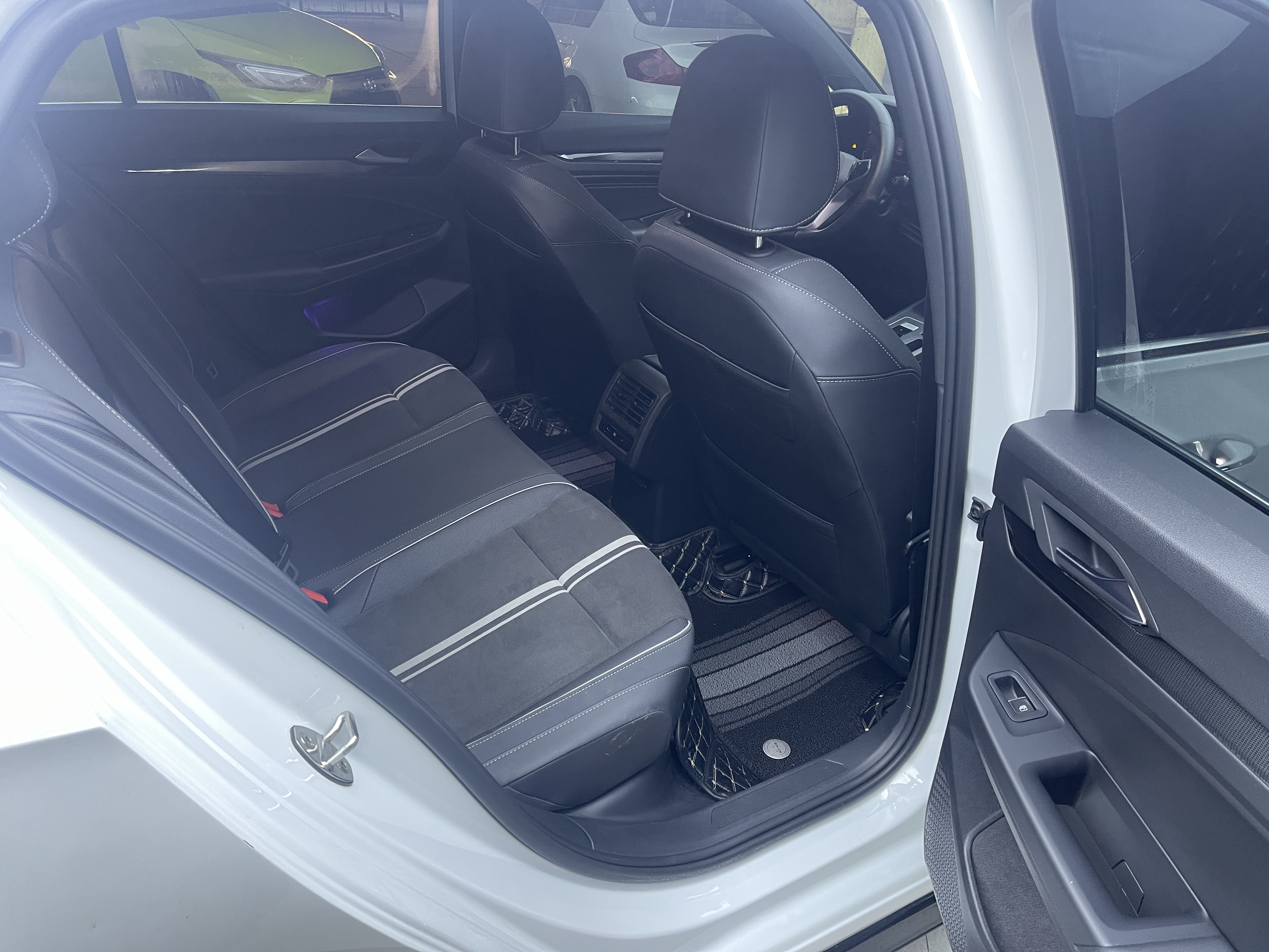 Фольксваген Гольф 2021 280TSI DSG R-Line